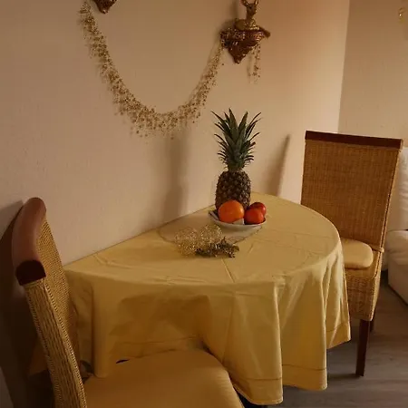 Bed and Breakfast Gaestehaus Im Rank Boetzingen