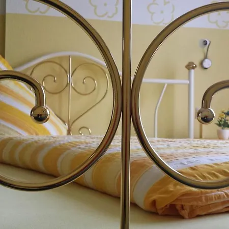 Bed and Breakfast Gaestehaus Im Rank Boetzingen